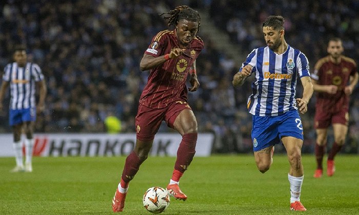 Kèo vàng bóng đá AS Roma vs Porto, 00h45 ngày 21/2: Tạm biệt khách