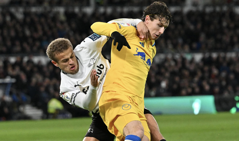 Kèo vàng bóng đá Leeds United vs Blackburn, 22h00 ngày 1/1: Tin vào The Whites - Ảnh 1