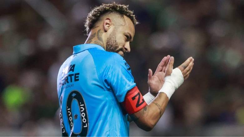Neymar scores a hat-trick despite injury, rescuing Santos from relegation - Ảnh 3